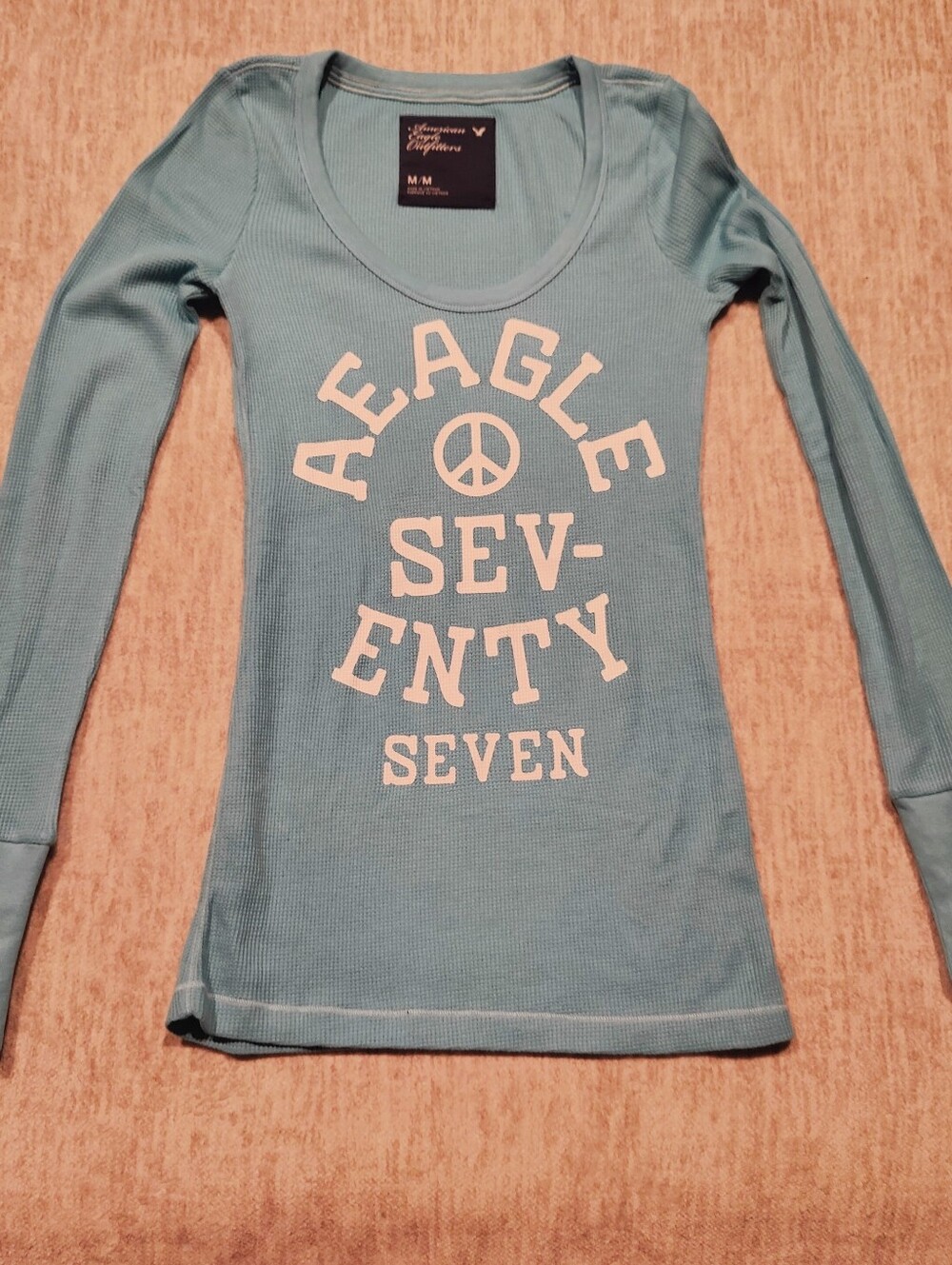 American Eagle Outfitters Aqua Graphic Long-Sleeve Thermal Tee. Medium